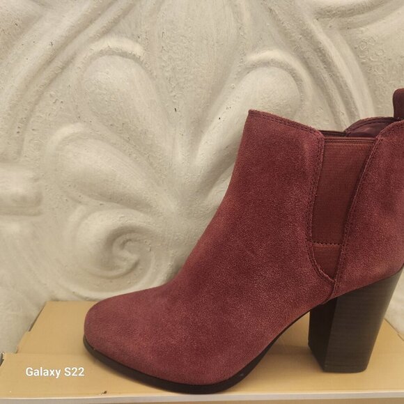 Michael Kors Mulberry "Evaline" Suede Heeled Booties. NIB. Size Various - Picture 2 of 13